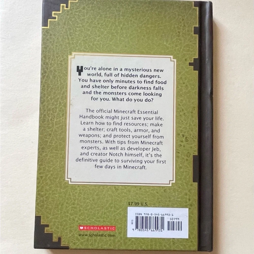 Minecraft Essential Handbook New - Picture 2 of 2